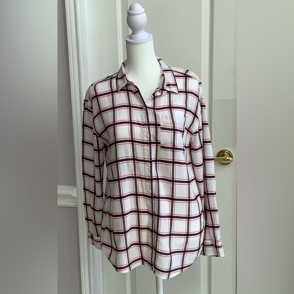 ⭐️Old Navy (Girl’s) Boyfriend Button Down Shirt